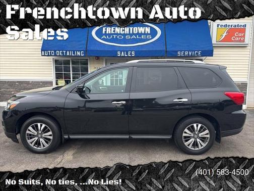 2017 Nissan Pathfinder S