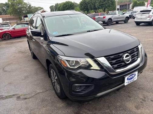 2017 Nissan Pathfinder S