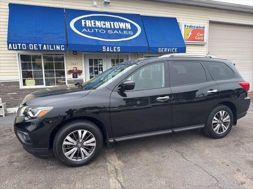 2017 Nissan Pathfinder S