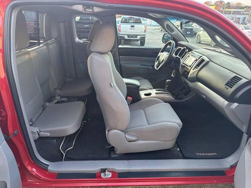 2014 Toyota Tacoma Base