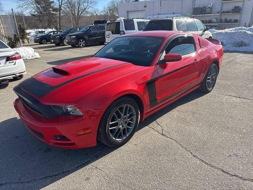 2014 Ford Mustang V6 Premium