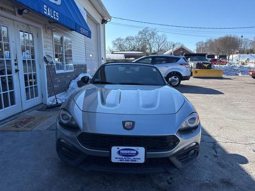 2017 FIAT 124 Spider Base