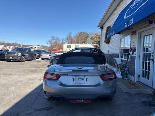 2017 FIAT 124 Spider Base