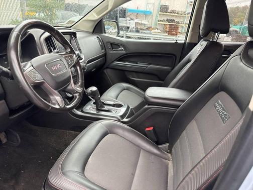 2017 GMC Canyon SLE