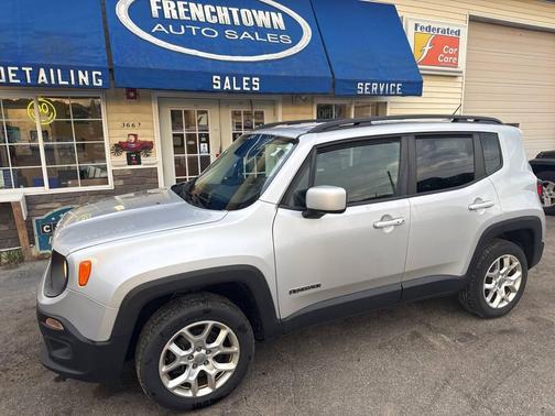 Silver 2017 Jeep Renegade Latitude