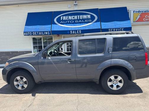 Charcoal 2011 Nissan Pathfinder S