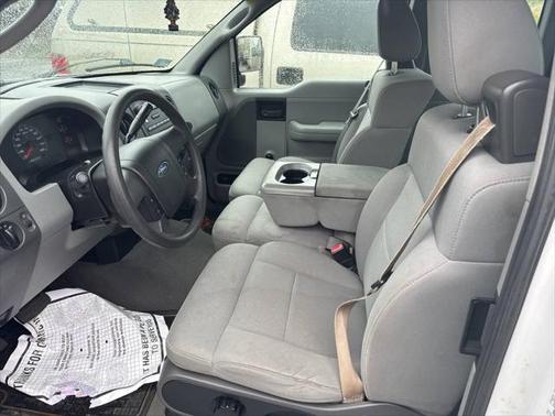 2004 Ford F-150 XL