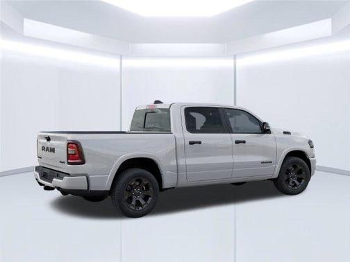 Bright White Clearcoat 2026 RAM 1500 Big Horn/Lone Star