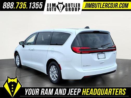 Bright White Clearcoat 2026 Chrysler Pacifica Select