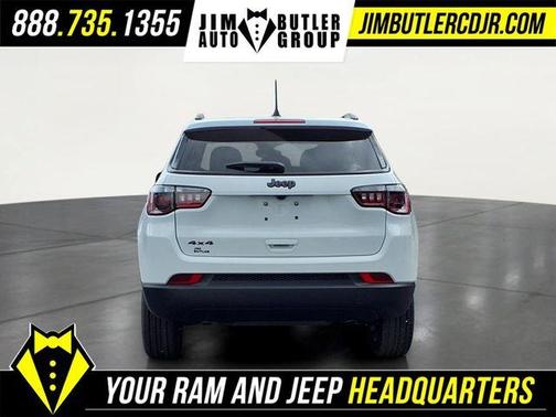 Bright White Clearcoat 2026 Jeep Compass Latitude
