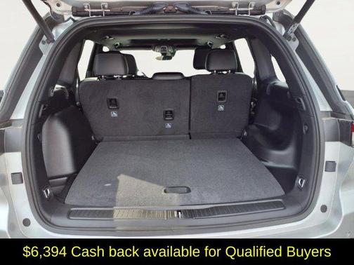 Silver Zynith 2026 Jeep Grand Cherokee Laredo