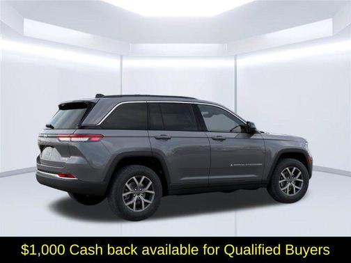 Sting Gray Clearcoat 2027 Jeep Grand Cherokee Laredo X