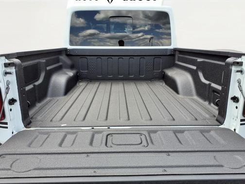 Bright White Clearcoat 2026 Jeep Gladiator Rubicon