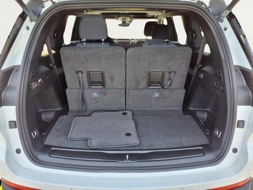 Bright White Clearcoat 2026 Jeep Grand Cherokee L Laredo
