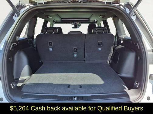 Bright White Clearcoat 2026 Jeep Grand Cherokee Limited