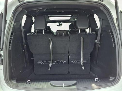 PW7 2027 Chrysler Pacifica LIMITED