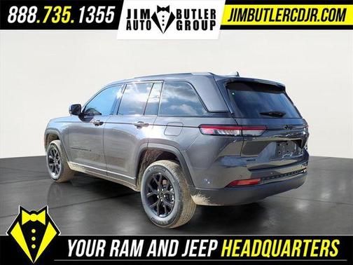 Metallic 2025 Jeep Grand Cherokee Laredo