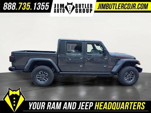 Granite Crystal Clearcoat Metallic 2026 Jeep Gladiator Mojave