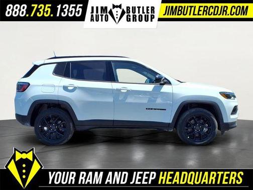 Bright White Clearcoat 2026 Jeep Compass Latitude