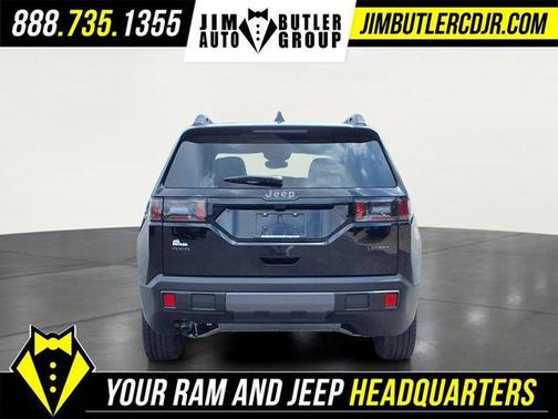 Diamond Black 2026 Jeep Cherokee LAREDO/LIMITED
