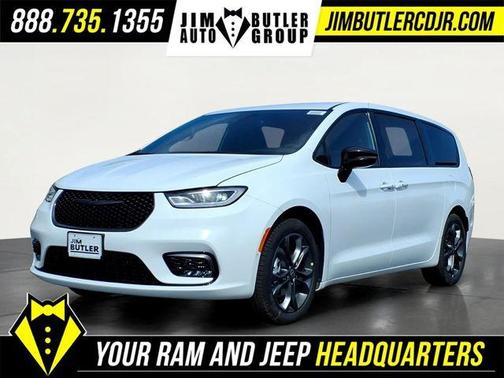 Bright White Clearcoat 2026 Chrysler Pacifica Select