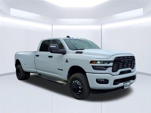 Bright White Clearcoat 2026 RAM 3500 Big Horn