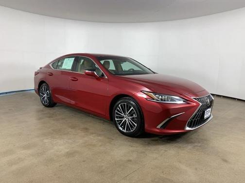 2025 Lexus ES 300h Base