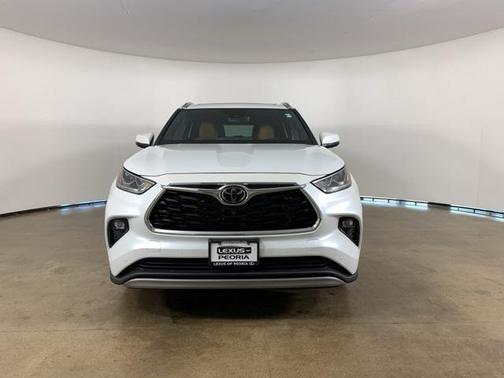 2022 Toyota Highlander Platinum