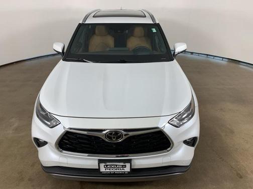 2022 Toyota Highlander Platinum