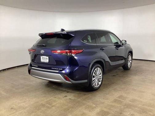 Blueprint 2023 Toyota Highlander Platinum