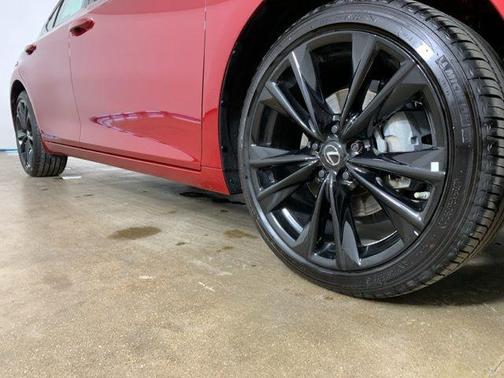 2025 Lexus ES 300h F SPORT Design