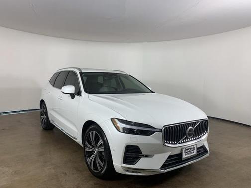 2022 Volvo XC60 B5 Inscription