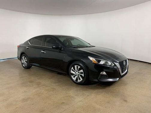 Super Black 2020 Nissan Altima S FWD