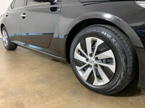 Super Black 2020 Nissan Altima S FWD