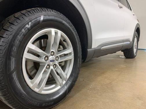 OXFORD WHITE 2021 Ford Explorer XLT