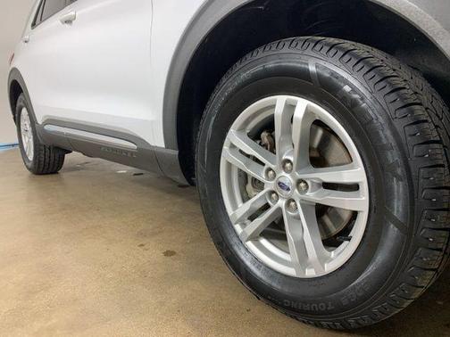 OXFORD WHITE 2021 Ford Explorer XLT
