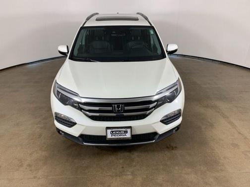 White Diamond Pearl 2017 Honda Pilot Elite