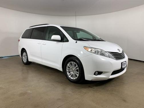 2014 Toyota Sienna XLE