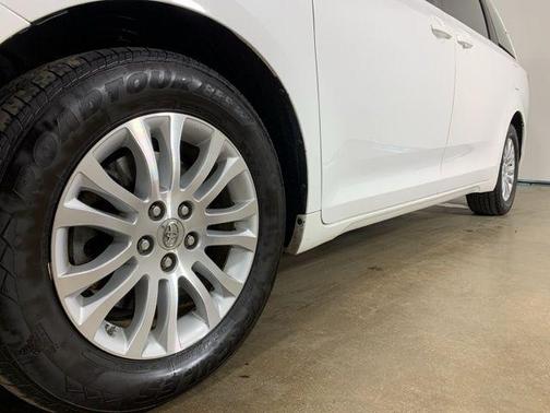 2014 Toyota Sienna XLE