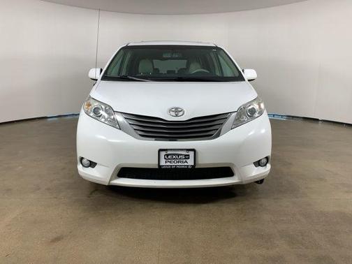 2014 Toyota Sienna XLE
