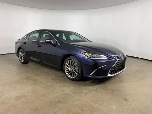 2025 Lexus ES 300h Luxury