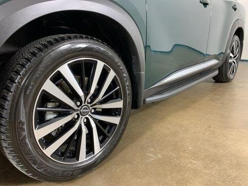 Obsidian Green Pearl 2025 Nissan Pathfinder Platinum 4WD