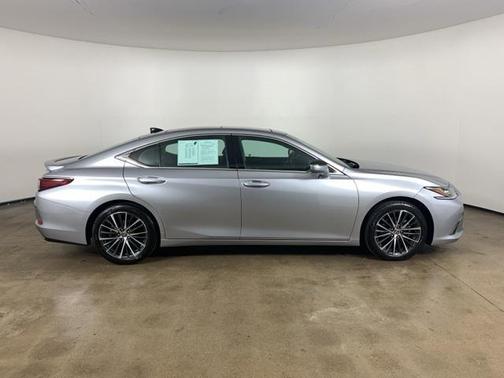 2022 Lexus ES 350 Base