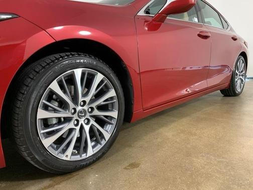 2021 Lexus ES 350 Base