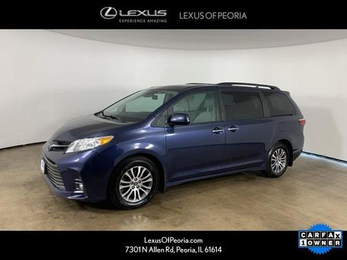 2019 Toyota Sienna XLE