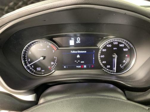 2022 Cadillac XT4 Premium Luxury