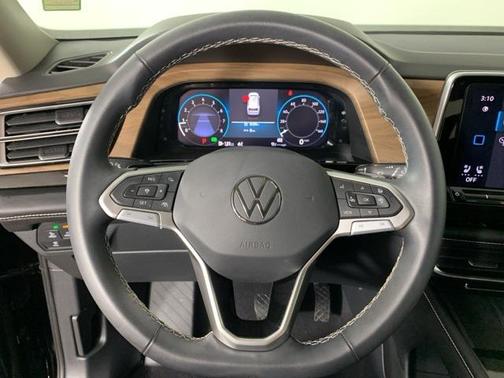 2024 Volkswagen Atlas 2.0T SE w/Technology 4MOTION