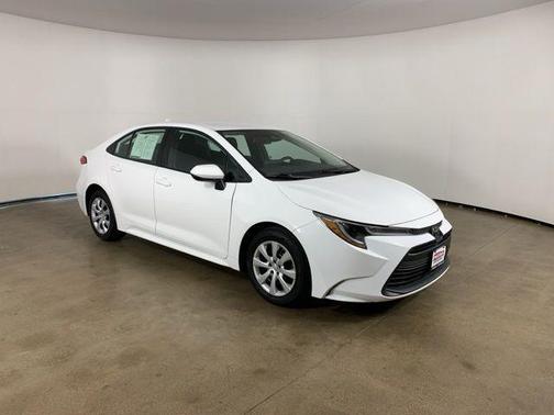 Ice Cap 2023 Toyota Corolla LE