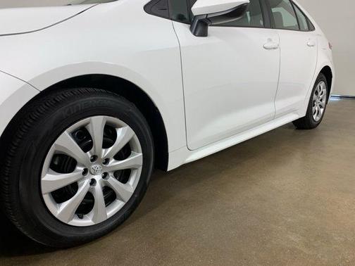 Ice Cap 2023 Toyota Corolla LE