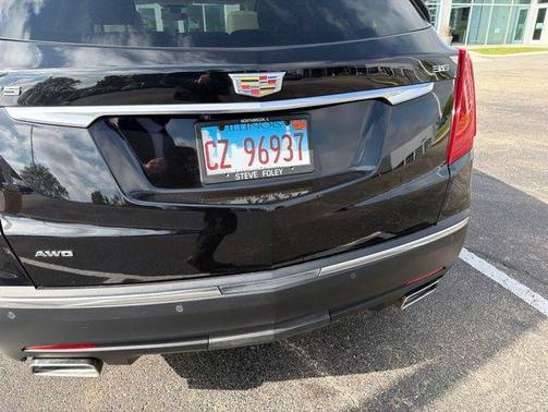 Stellar Black Metallic 2019 Cadillac XT5 Luxury
